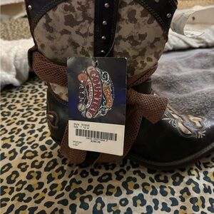 Roper Women's Camo and Brown Heeled Boots brand new with tags never worn